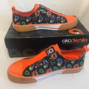 🔆 AKADEMIKS slip-on walking shoes DS